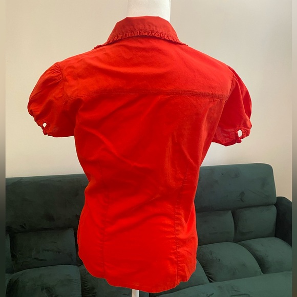 Dainty, light, button down short sleeve blouse. - Picture 2 of 6